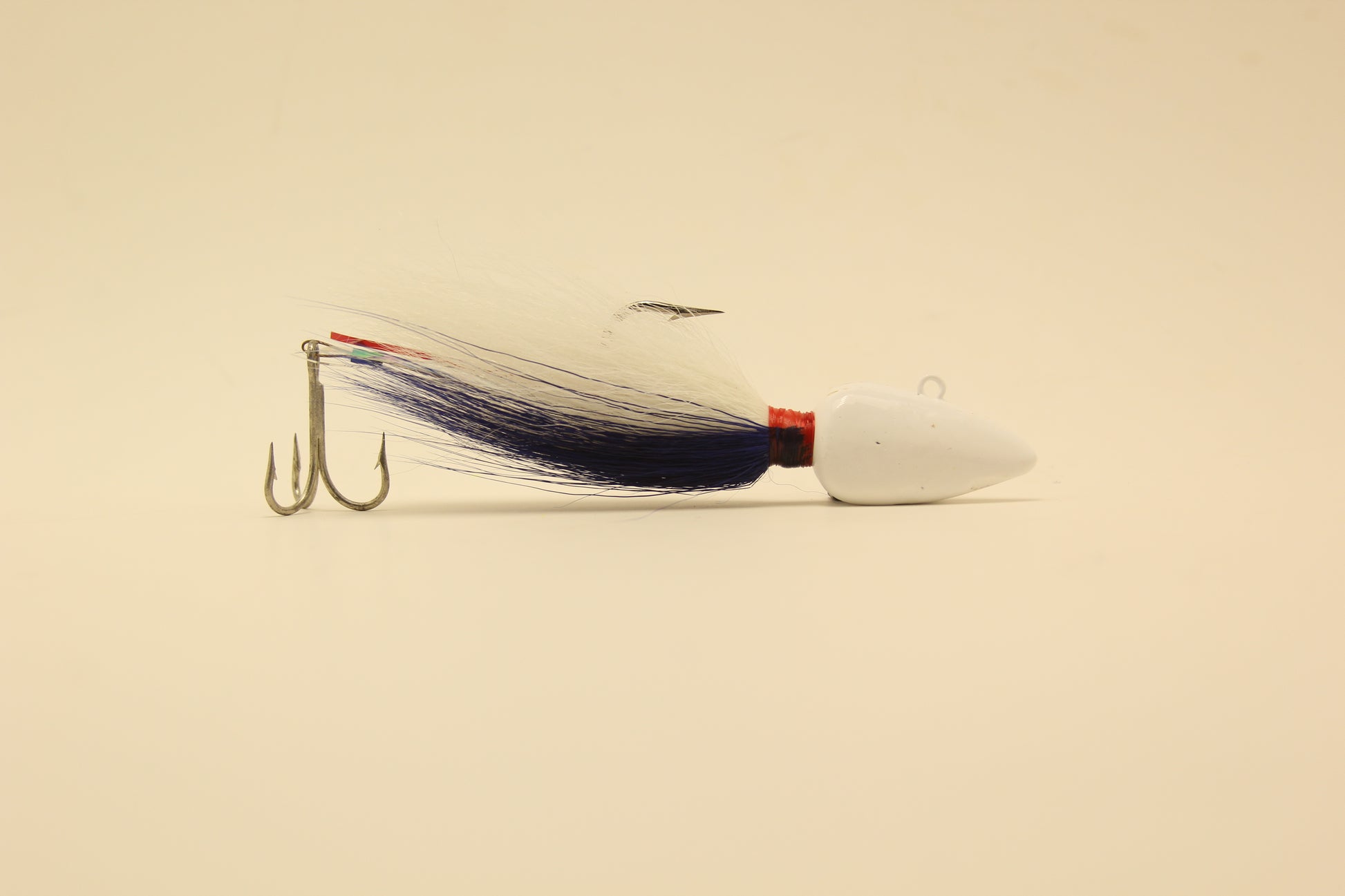 Arrowhead Bucktail Jigs (with Treble Hook Stinger) – R&R Tackle Co.
